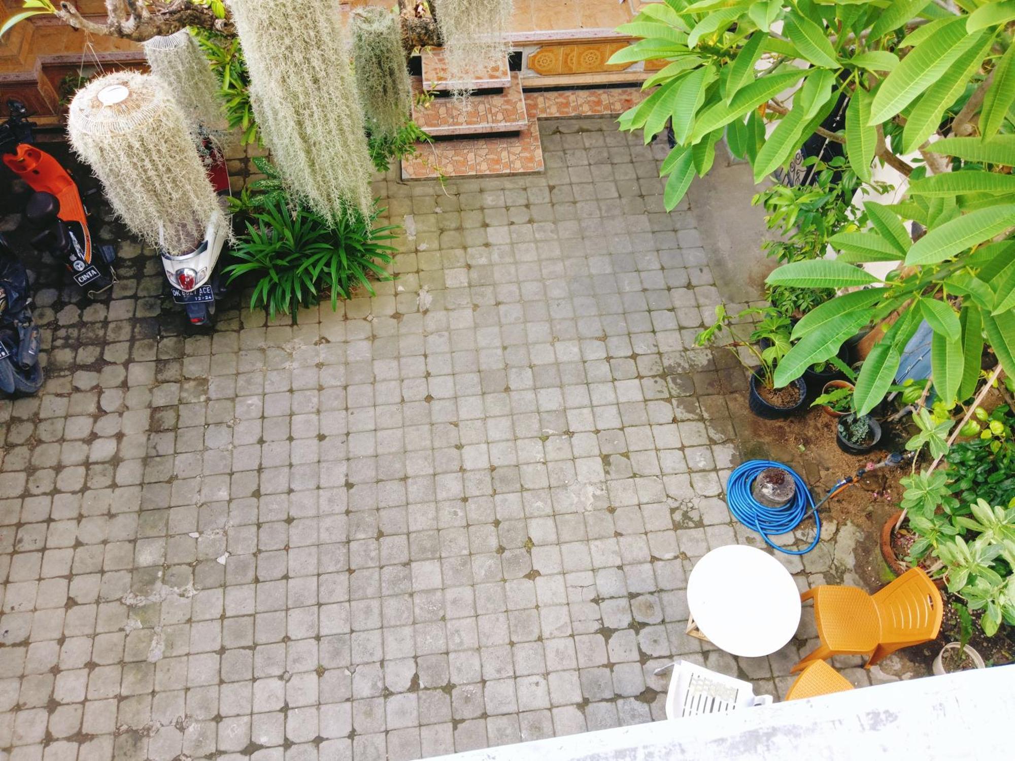 Mama Mega Homestay Pesanggaran Buitenkant foto
