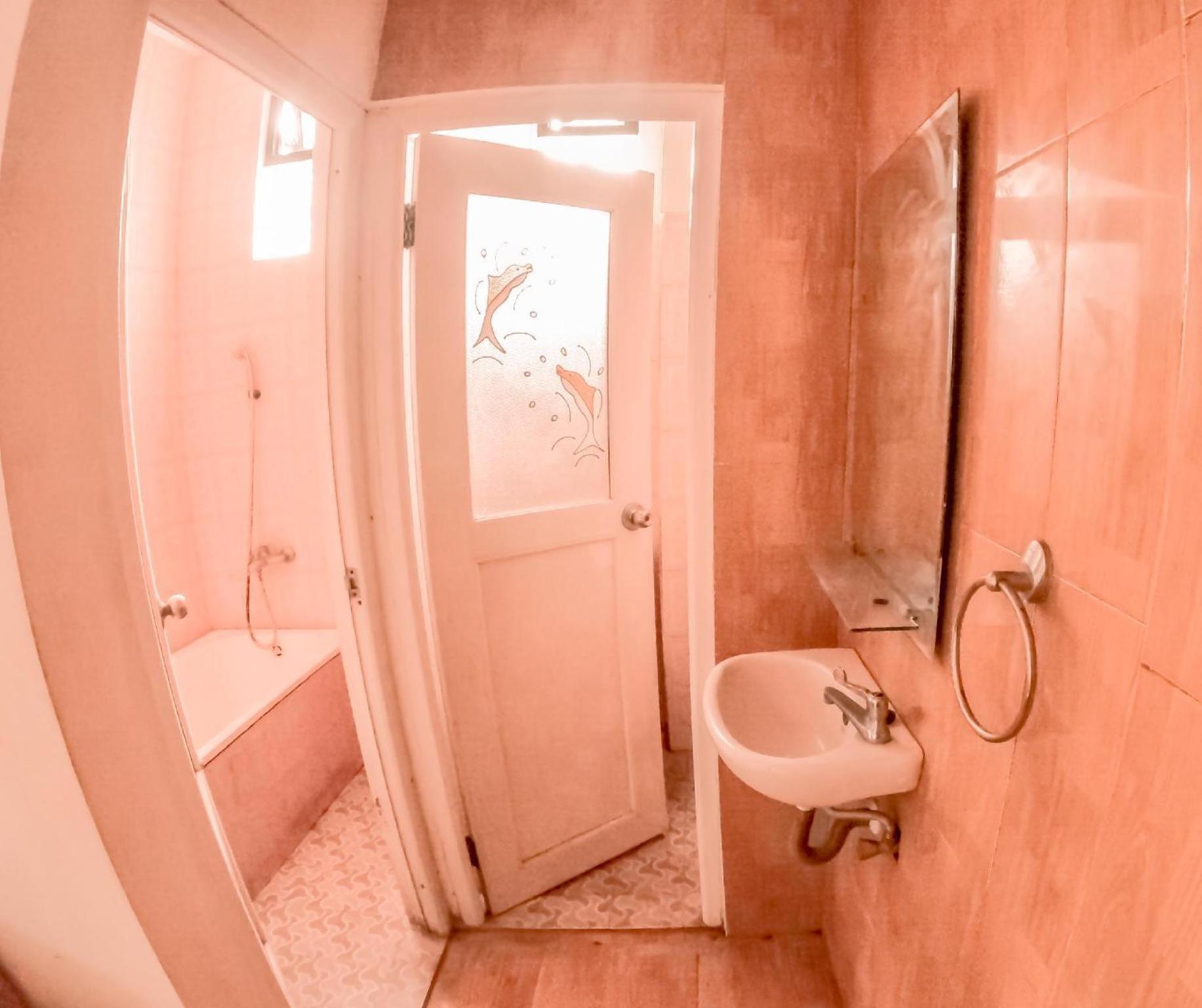 Mama Mega Homestay Pesanggaran Buitenkant foto