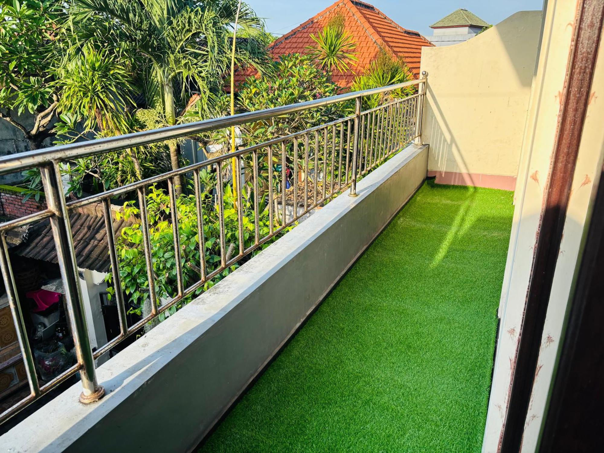 Mama Mega Homestay Pesanggaran Buitenkant foto